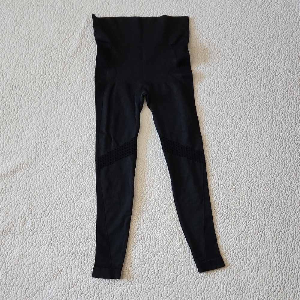 All In Motion Seamless High-Rise 7/8 Moisture Wicking Midweight Pull On Leggings